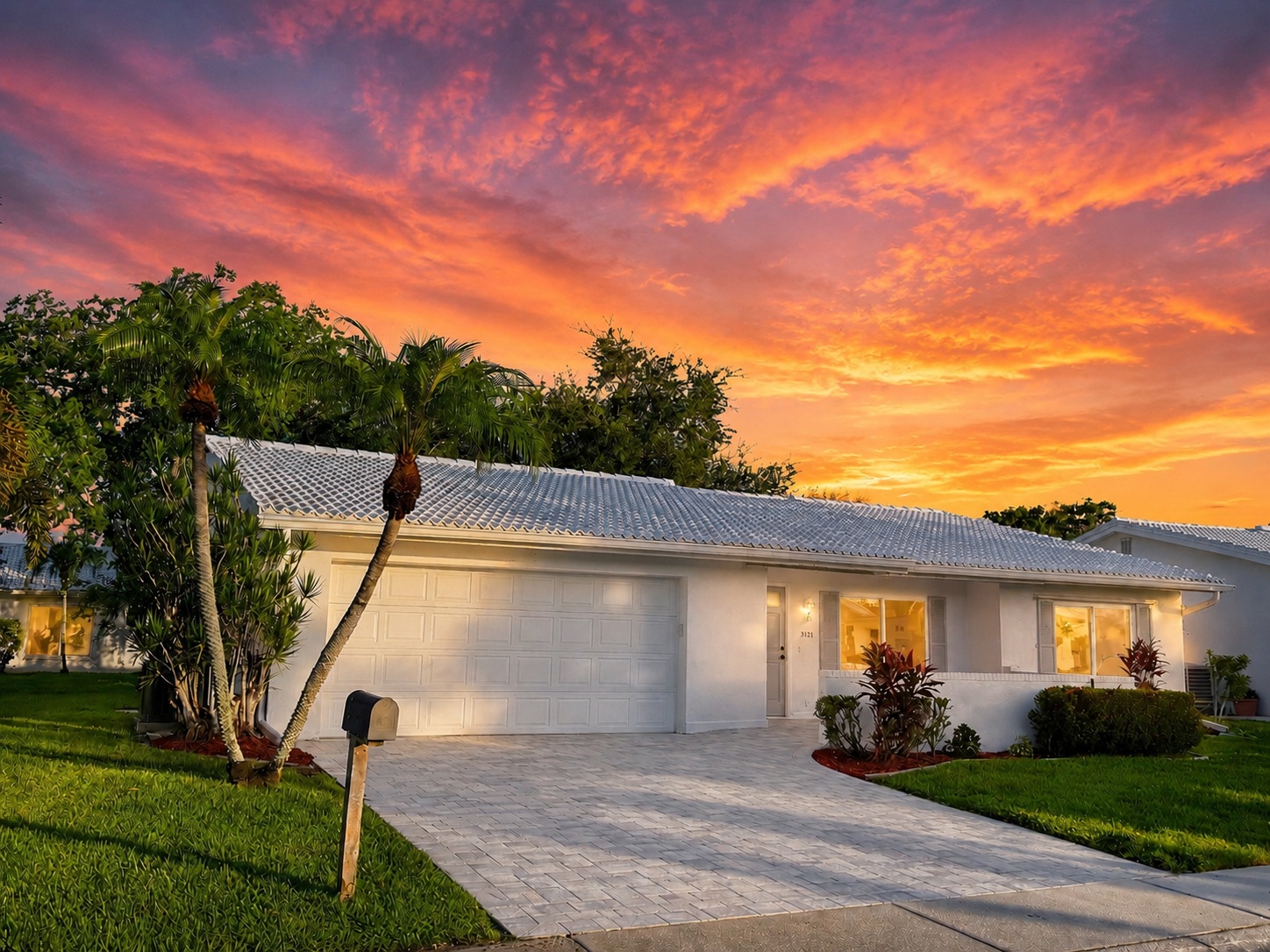 Fully renovated home for sale in The Mainlands golf community in Pinellas Park Florida